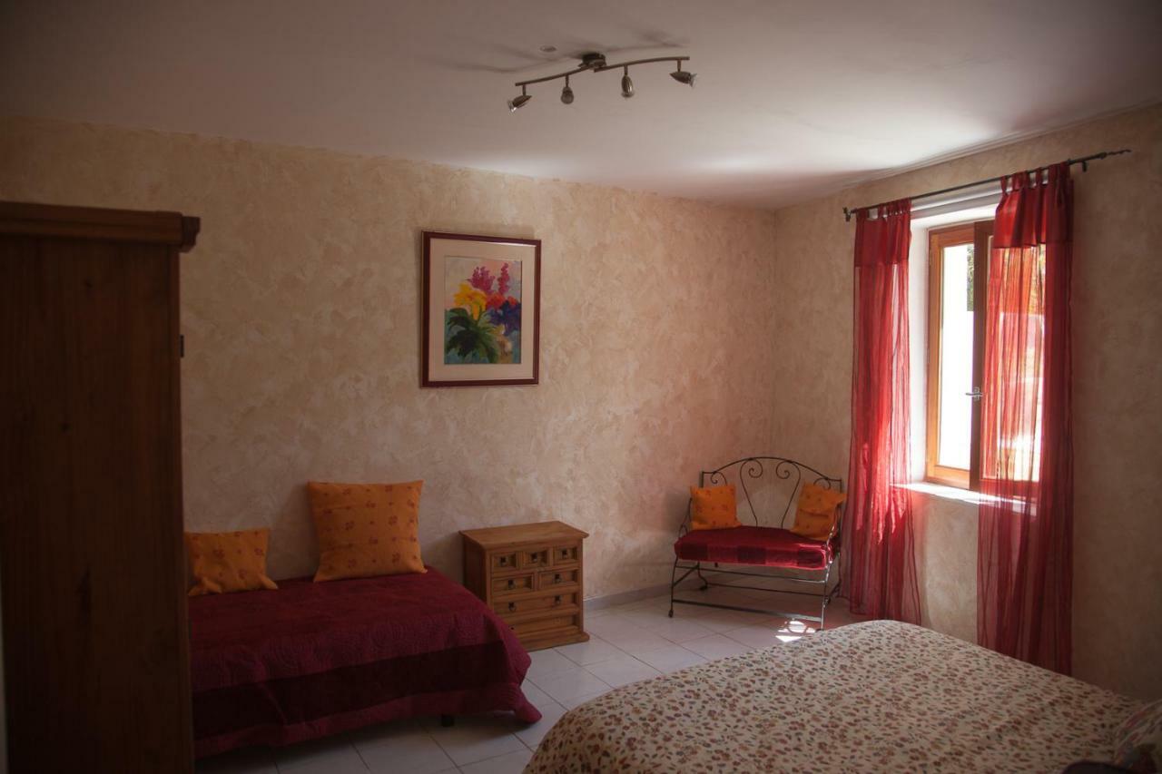 Le Clos Des Colverts Campagne-sur-Aude Esterno foto
